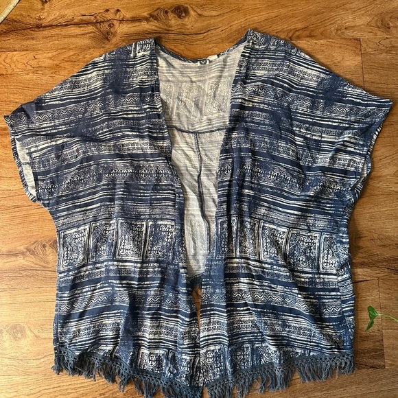 Roxy Sweaters - Roxy One Size Open Front Kimono Fringe Cardigan